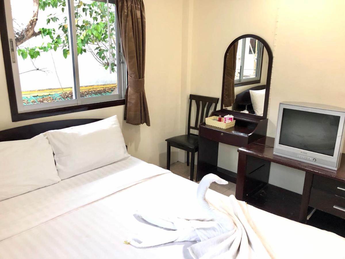 Отель Golden Bee Phiphi Экстерьер фото
