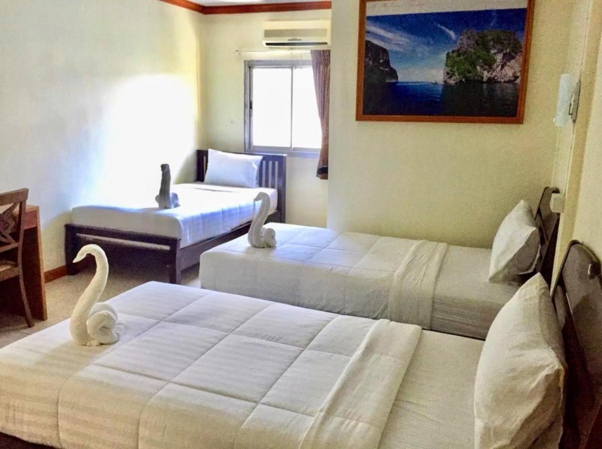 Отель Golden Bee Phiphi Экстерьер фото